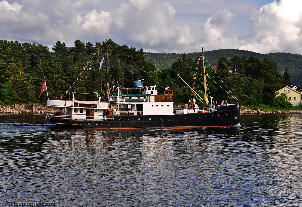 D/S Børøysund i Svelviksundet - 2011