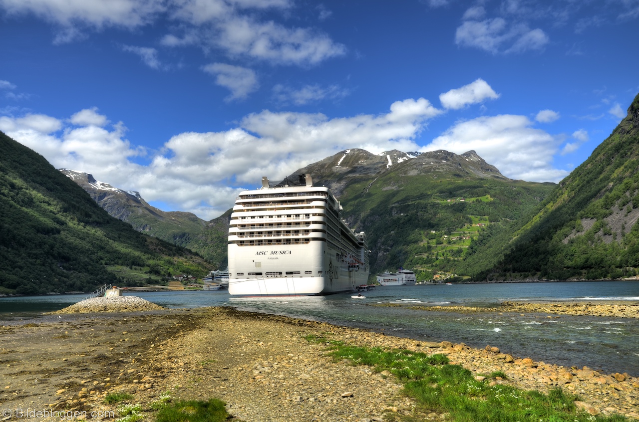 MSC Musica - Geiranger 2013