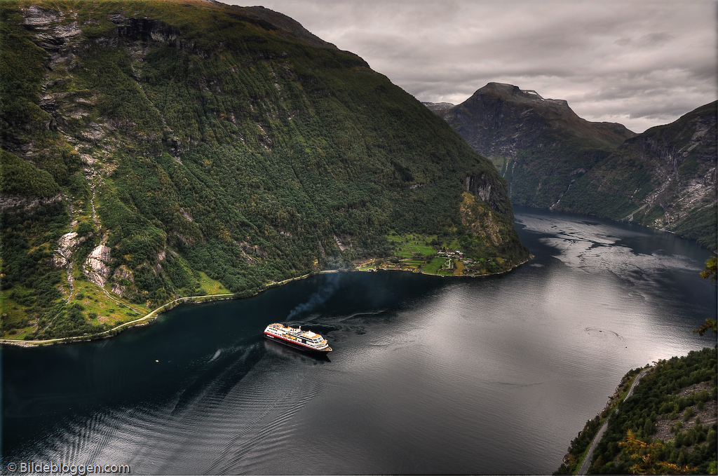 M/S Midnatsol i Geiranger